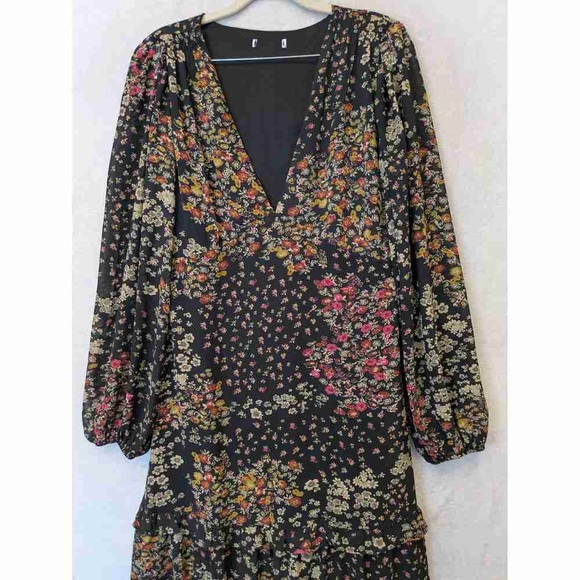 Dresses & Skirts - Floral Long Sleeve Dress